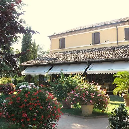Farm stay Agriturismo La Grotta *